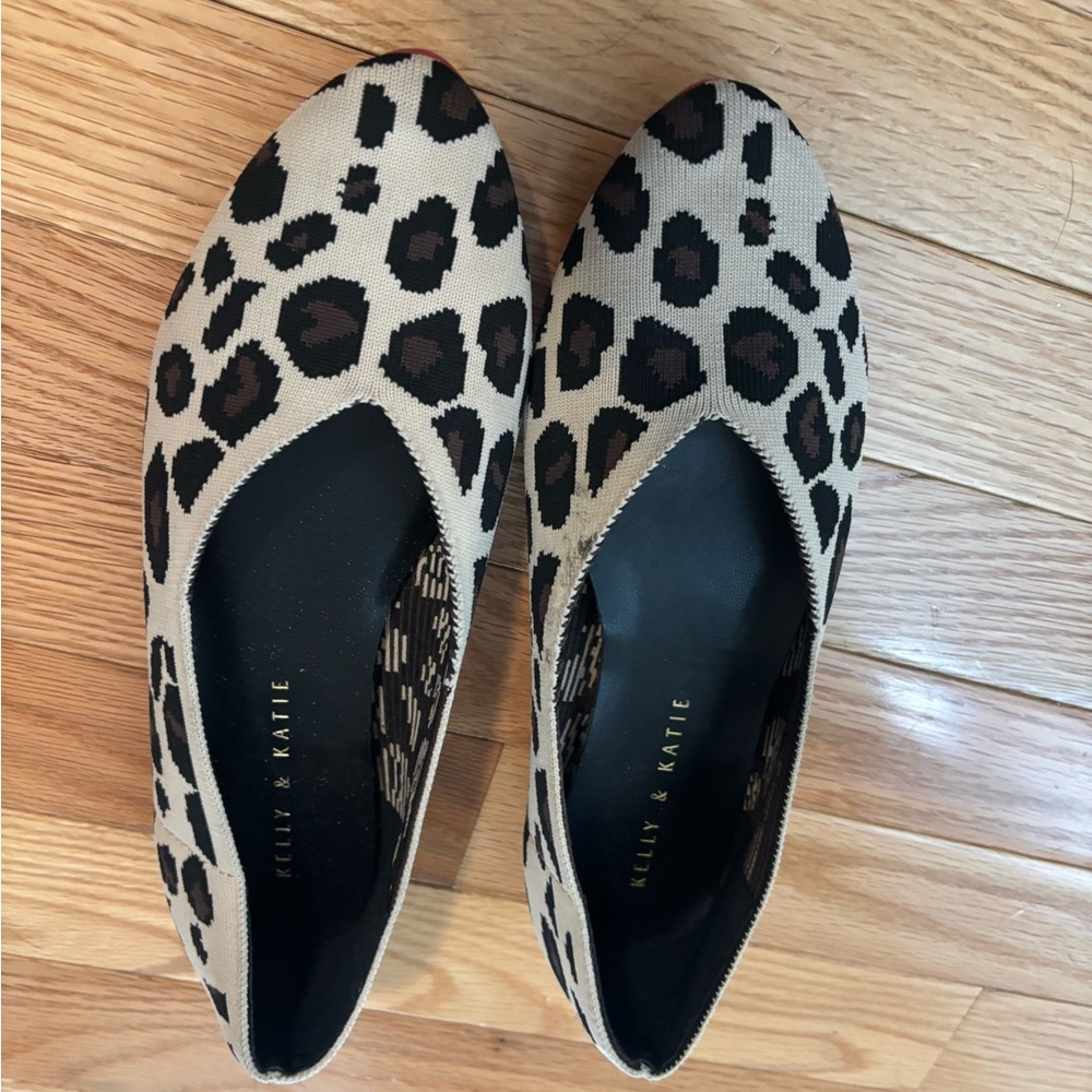 Kelly & Katie Leopard Print Women's Flats